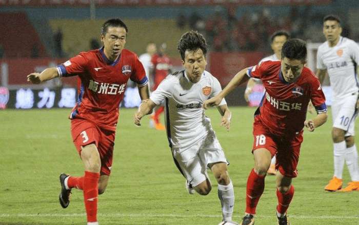 拜仁莱万多夫斯基连续两场进球